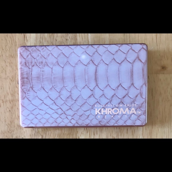 NIB Khroma beauty face pallet. - Picture 3 of 3